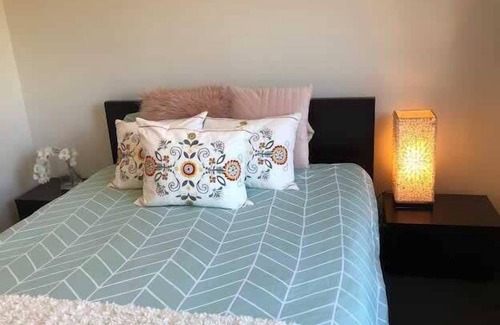 Windsor Apartment | Windsor Escape - Quiet & Stylish - New Listing
