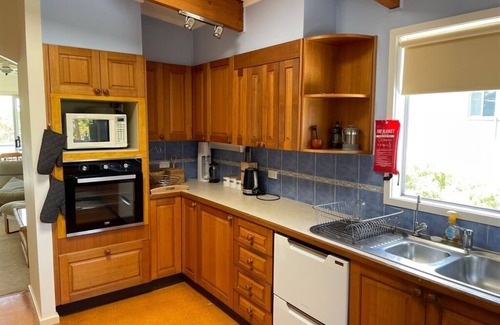 Surf Beach House | Wonder on Wimbie - 170m to beach