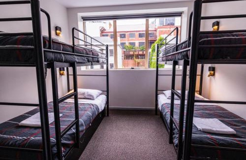 Sullivan's Cove Hostel | YHA Hobart Central