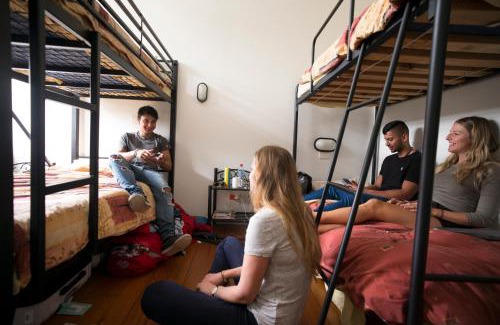 Sullivan's Cove Hostel | YHA Hobart Central