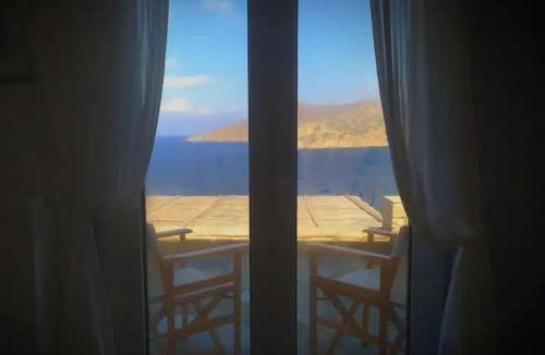 Ydrousa Apartment | Διαμέρισμα με πανοραμική θέα στη θάλασσα & ιδιωτική παραλία