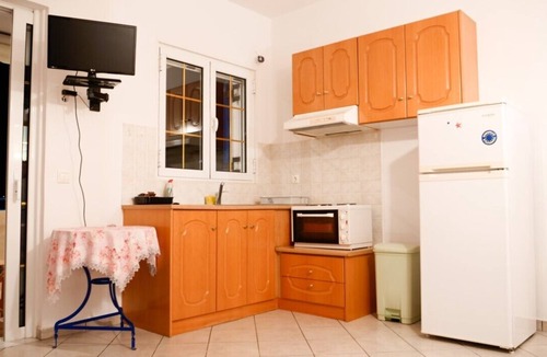 Livadi Apartment | Ενοικιαζομενα Δωματια Ματινα