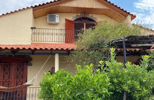 Chalcis House | Εξοχική κατοικία με σοφίτα