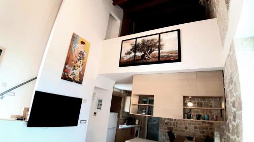 Nafplio House | Πέτρα, Ελιά και Λεβάντα