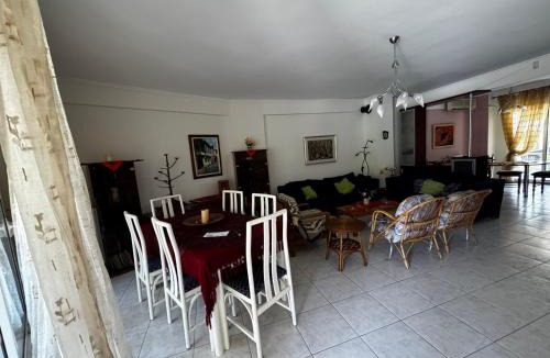 Agia Triada House | Πανέμορφη τριόροφη μεζονέτα σε οικισμό