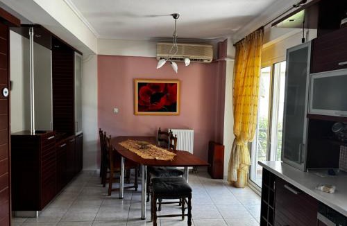 Agia Triada House | Πανέμορφη τριόροφη μεζονέτα σε οικισμό