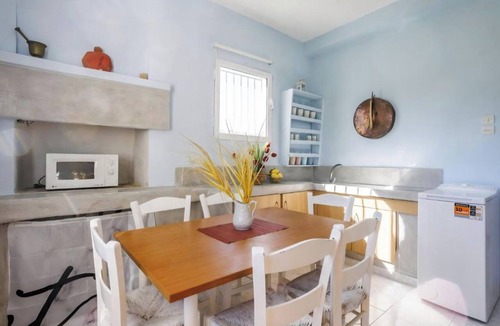 Skopelos Apartment | Το RODOTHEA HOME συνδυάζει , εξοχή ,φύση,απόλυτη ηρεμία !