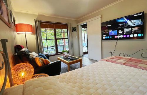 Blackmans Bay Apartment | 阳光花园公寓 临近海滩与市中心