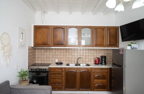 Plintri Apartment | 1 Bd Gorgeous Rustic Cave with Dreamy Shared Pool