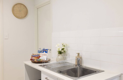 Rocklea Apartment | 1 Bdr Apt! GST Credits! Kitchen! Parking! 314F1