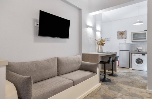 Porto Heli House | 1-Bedroom Apartment in the Heart of Porto Heli