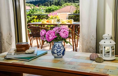 Antipata Apartment | #1-Clean, self catering 2 bedroom apartment with large balcony and free parking