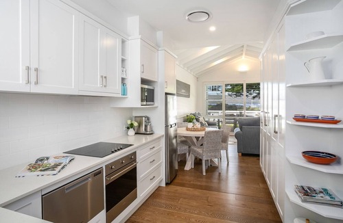 Patonga House | 1 Night Free! Absolute Beach Front House Panoramic Views