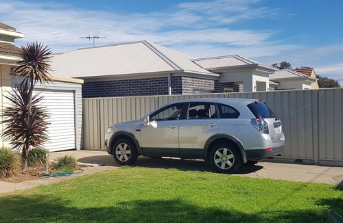 Clearview House | 10 min to CBD 1950s retro home
