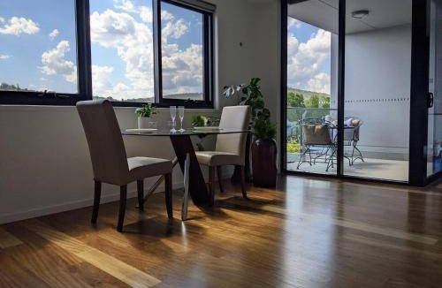 Albury Apartment | 100 m² Apartment ∙ 1 bedroom ∙ 2 guests
