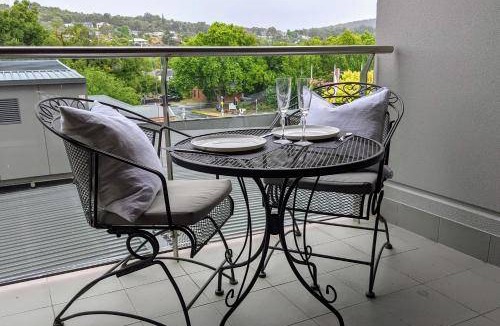 Albury Apartment | 100 m² Apartment ∙ 1 bedroom ∙ 2 guests