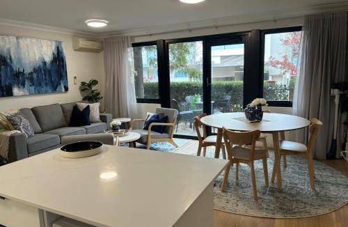 Subiaco Apartment | 100 m² Apartment ∙ 2 bedrooms ∙ 6 guests