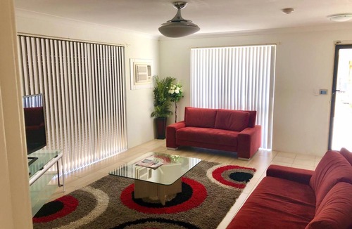 Halls Head Apartment | 100 m² Apartment ∙ 3 bedrooms ∙ 6 guests