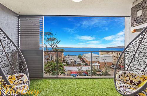 Shoal Bay Apartment | 100 m² Apartment ∙ 2 bedrooms ∙ 4 guests