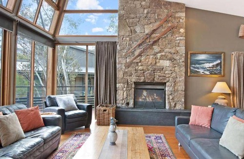 Lake Crackenback House | 100 m² House ∙ 2 bedrooms ∙ 6 guests