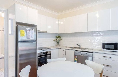 Corlette House | 100 m² House ∙ 2 bedrooms ∙ 4 guests