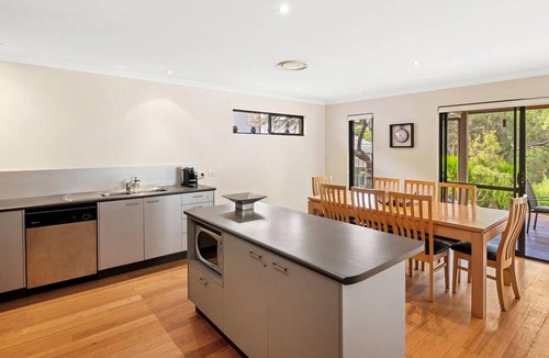 Dunsborough House | 100 m² House ∙ 4 bedrooms ∙ 7 guests