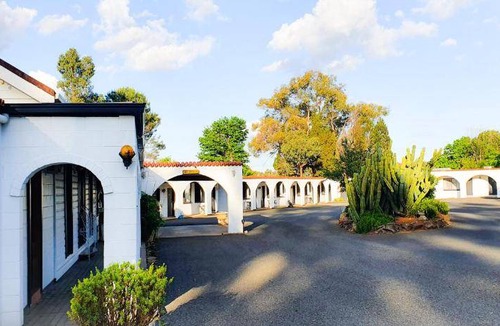 Coonabarabran Hotel | 100 m² Motel ∙ 6 guests