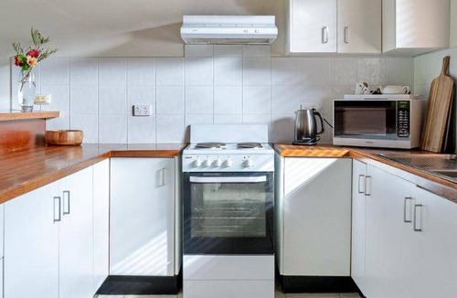 Peregian Beach Apartment | 100 m² Serviced apartment ∙ 3 bedrooms ∙ 10 guests