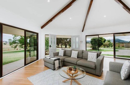 Erudgere House | 1000 m² House ∙ 4 bedrooms ∙ 8 guests