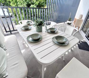 Manly Apartment | 101 m² Apartment ∙ 2 bedrooms ∙ 5 guests
