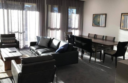 Kingston Apartment | 101 m² Serviced apartment ∙ 2 bedrooms ∙ 4 guests