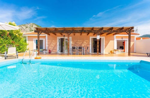 Kateleios Villa | 102 m² Villa ∙ 2 bedrooms ∙ 5 guests