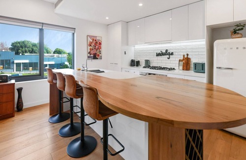 Portarlington Apartment | 104 Portarlington Esplanade Luxury