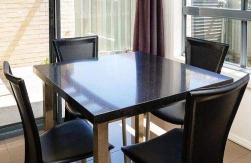 Cardiff Apartment | 105 m² Apartment ∙ 2 bedrooms ∙ 10 guests