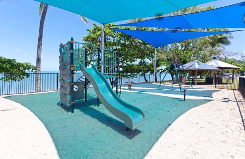 Trinity Beach Apartment | 105 m² Serviced apartment ∙ 3 bedrooms ∙ 8 guests