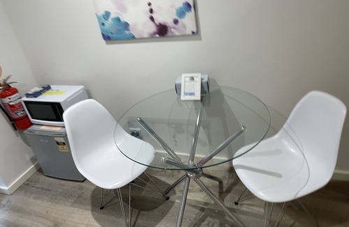 Brunswick West Apartment | 10A Brunswick Living Studio Close to APT and CBD Free Wifi Tram at Doorstep