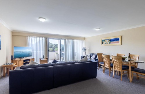 Nelson Bay Apartment | 11 'Seashells', 21-23 Magnus Street - pool, lift, aircon