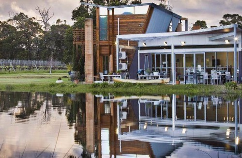 Metricup Resort | 110 m² Resort ∙ 3 bedrooms ∙ 8 guests