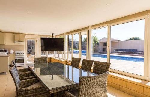 Capel Sound House | 12 m² House ∙ 6 bedrooms ∙ 14 guests