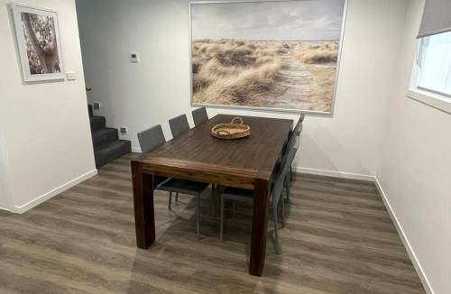 Cooma Apartment | 120 m² Apartment ∙ 3 bedrooms ∙ 6 guests