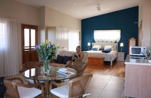 The Entrance Bed & Breakfast | 120 m² Bed and breakfast ∙ 2 bedrooms ∙ 5 guests