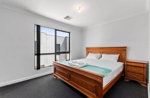 Hectorville House | 122 m² House ∙ 2 bedrooms ∙ 6 guests
