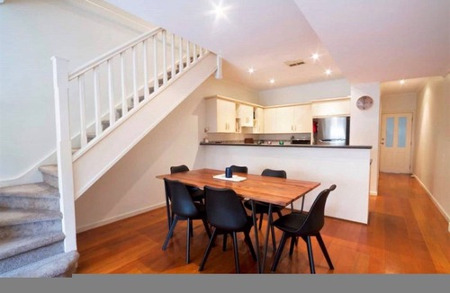 Norwood Apartment | 123 m² Apartment ∙ 3 bedrooms ∙ 6 guests