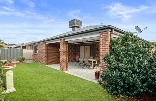 Golden Point House | 130 m² House ∙ 3 bedrooms ∙ 8 guests