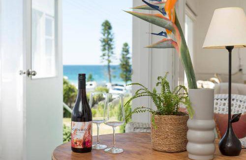 Mollymook House | 132 m² House ∙ 3 bedrooms ∙ 6 guests