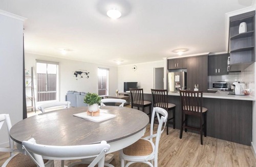 Mount Barker House | 141 m² House ∙ 3 bedrooms ∙ 4 guests