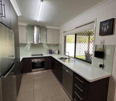 Bundaberg South Apartment | 145 m² Apartment ∙ 3 bedrooms ∙ 6 guests