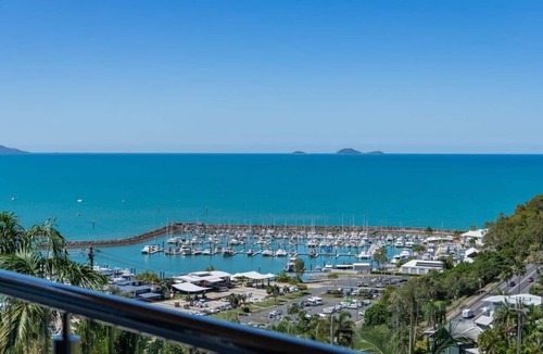 Airlie Beach House | 15 Kara - Stunning 5 Bedroom Home With Million Dollar Views, walk to Airlie Beac