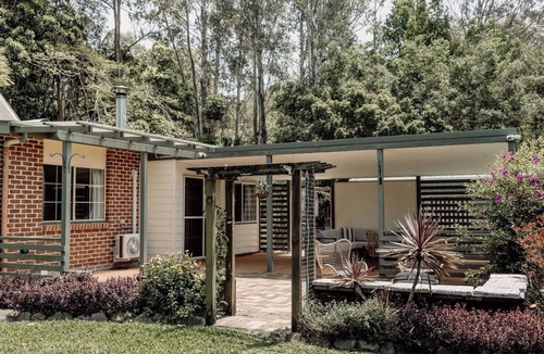 Doonan House | 15 mins to Noosa! 3-bedroom Cottage in Noosa Hinterland + Outdoor Entertaining