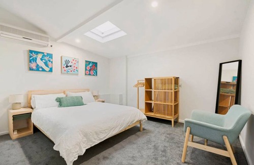 Camperdown Apartment | 150 m² Apartment ∙ 2 bedrooms ∙ 4 guests